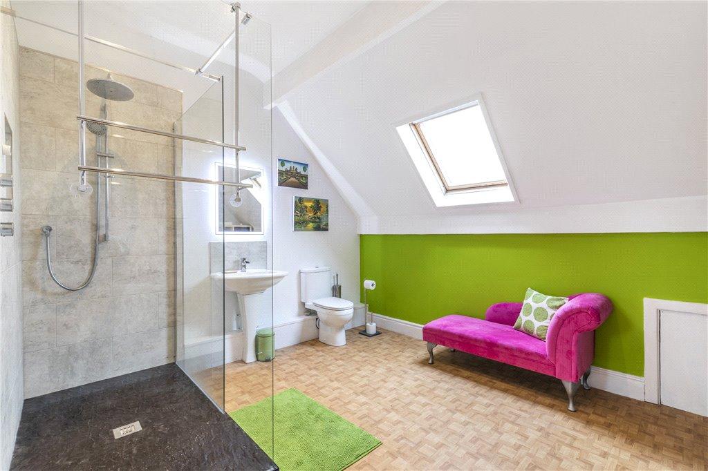 2nd Floor Bathroom