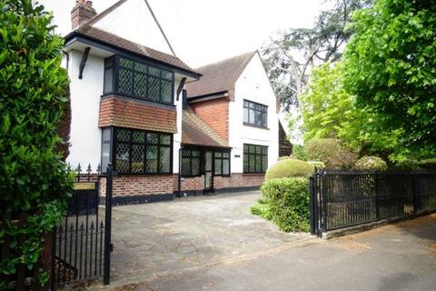 4 Exeforde Avenue, Ashford, TW15 2EF