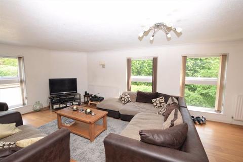 94 Chapel Fields, Godalming, GU7 2AA