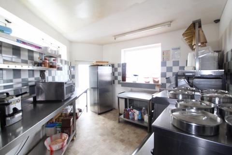 3 bedroom end of terrace house for sale, Liverpool Road, Luton