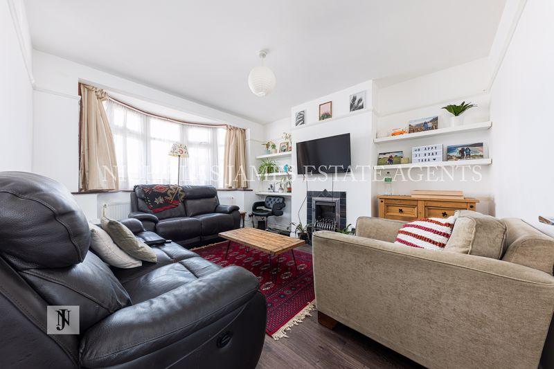 Hampden Way, Southgate, N14 5 bed terraced house for sale £725,000