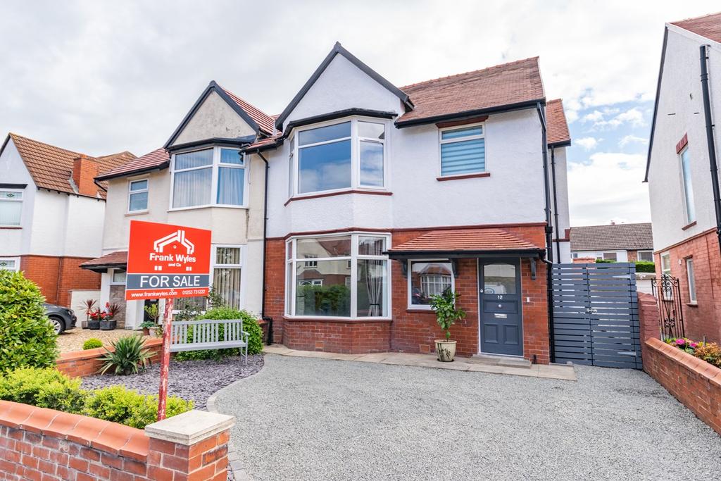 Mythop Avenue, Lytham, FY8 3 bed semidetached house £439,950