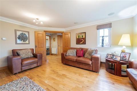 5 bedroom detached house for sale - East Nerston Court, East Kilbride, Glasgow, G74