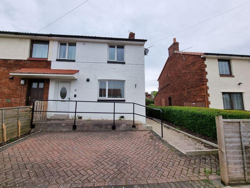 Lund Crescent, Carlisle 3 bed semidetached house £610 pcm (£141 pw)