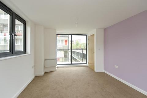 2 bedroom flat to rent, Elysium Apartments, 4 Theven Street, London, E1