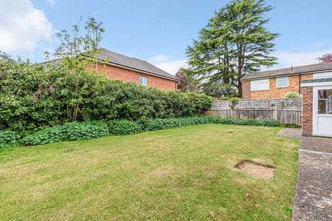 2 Taunton Avenue, Caterham, CR3 5EB
