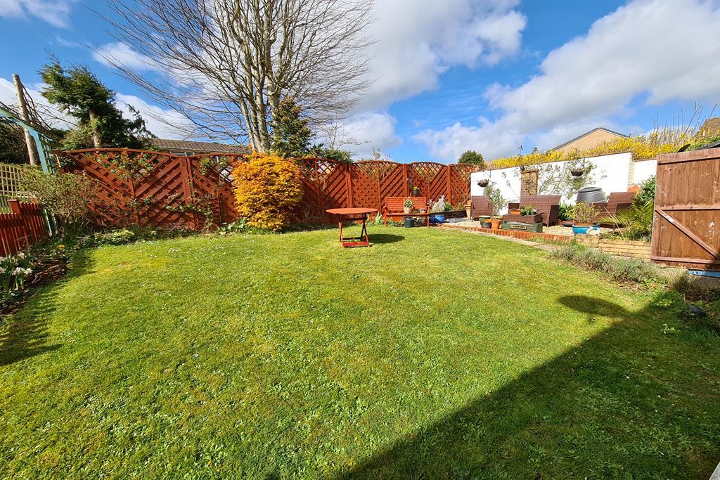 Seaborough View, Crewkerne, Somerset... 2 bed flat £130,000