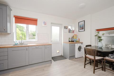 31 Caillard Road, Byfleet, West Byfleet, KT14 7JA