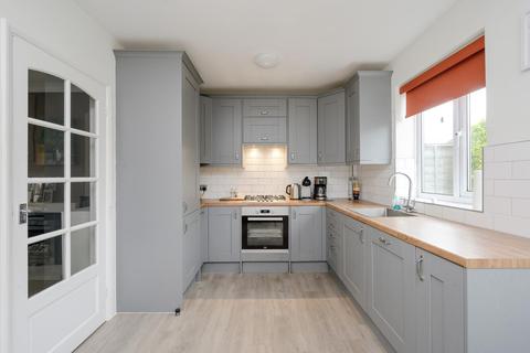 31 Caillard Road, Byfleet, West Byfleet, KT14 7JA