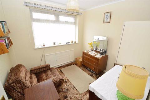 1 Avon Close, Oadby, Leicester, LE2 4JD
