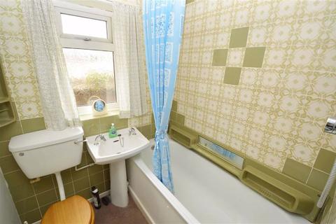 1 Avon Close, Oadby, Leicester, LE2 4JD