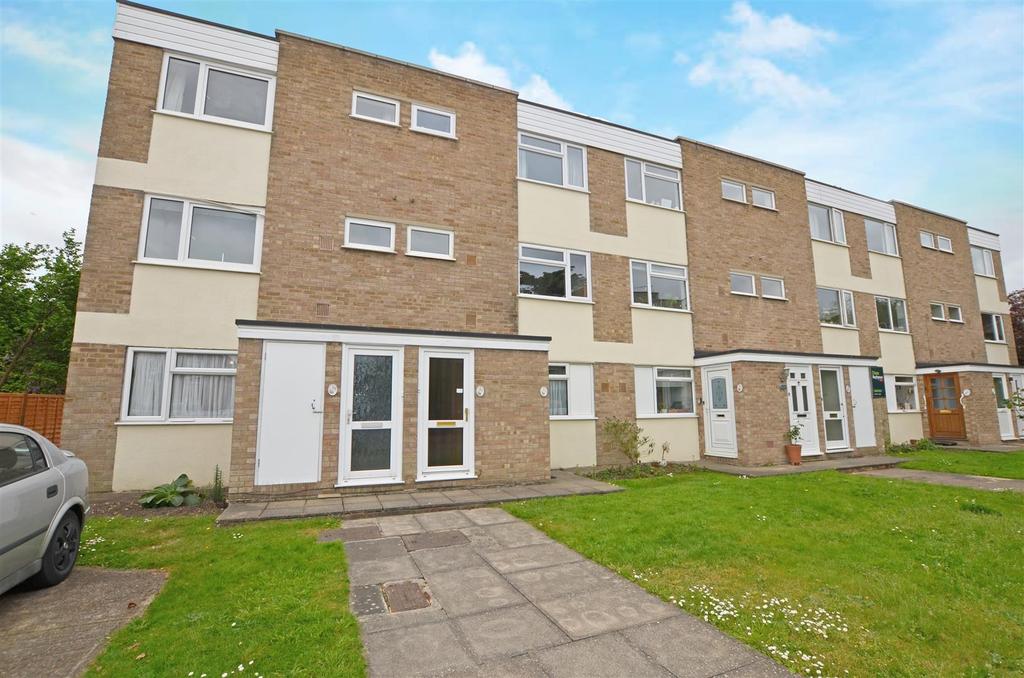 Blandford Road, Teddington 2 bed flat £445,000