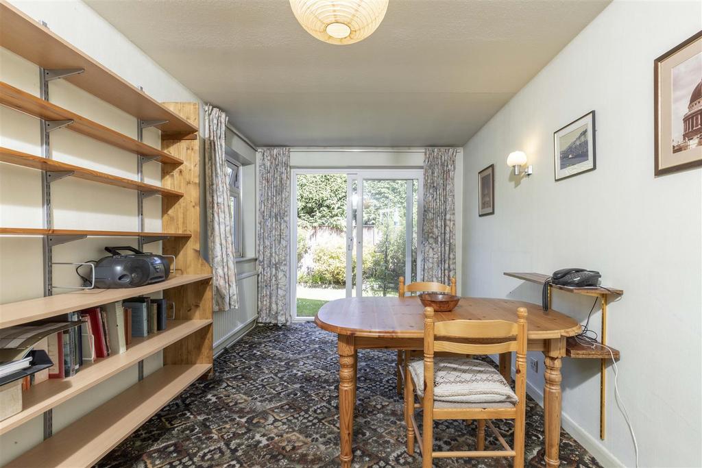 Extended rear dining room