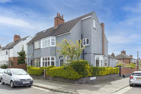 3 bedroom semi-detached house for sale - Greenhill Road, Knighton, Leicester
