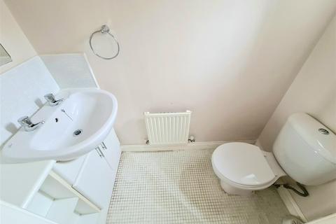 102 Chaytor Drive, Nuneaton, CV10 9ST