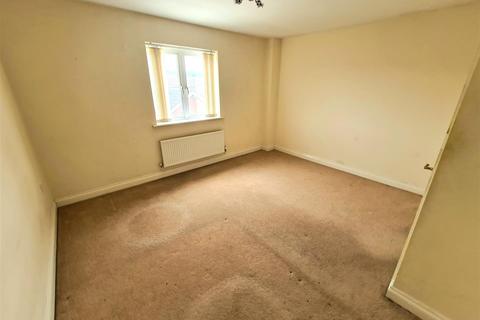 102 Chaytor Drive, Nuneaton, CV10 9ST