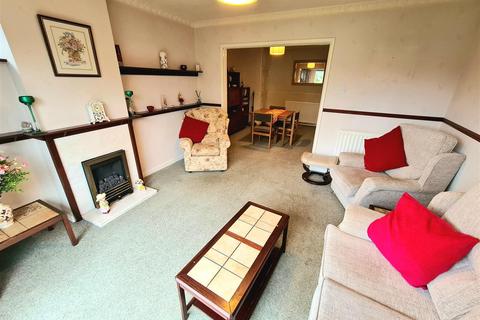 2 bedroom semi-detached bungalow for sale - Brampton Way, Bulkington, Bedworth