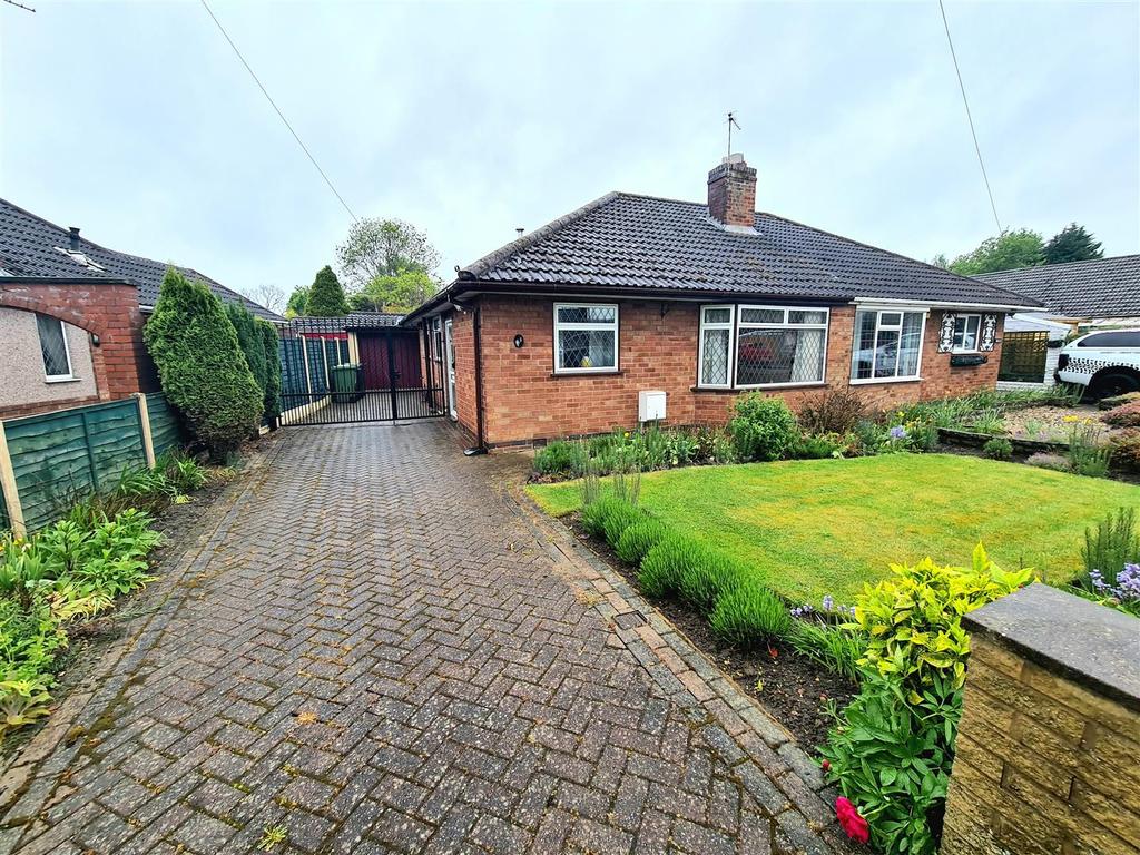 Brampton Way, Bulkington, Bedworth 2 bed semidetached bungalow for