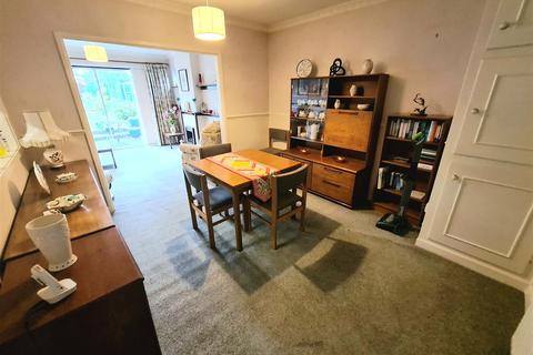 5 Brampton Way, Bulkington, Bedworth, CV12 9PR
