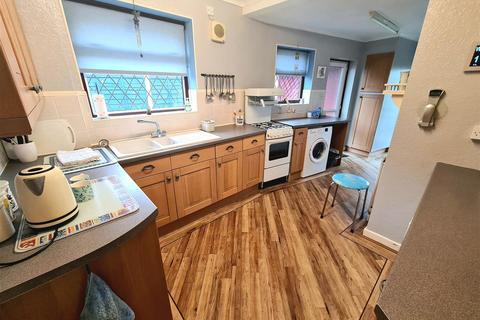 5 Brampton Way, Bulkington, Bedworth, CV12 9PR