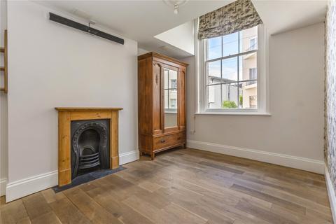 2 bedroom apartment for sale, Pembury, Lansdown Crescent, Cheltenham, Gloucestershire, GL50
