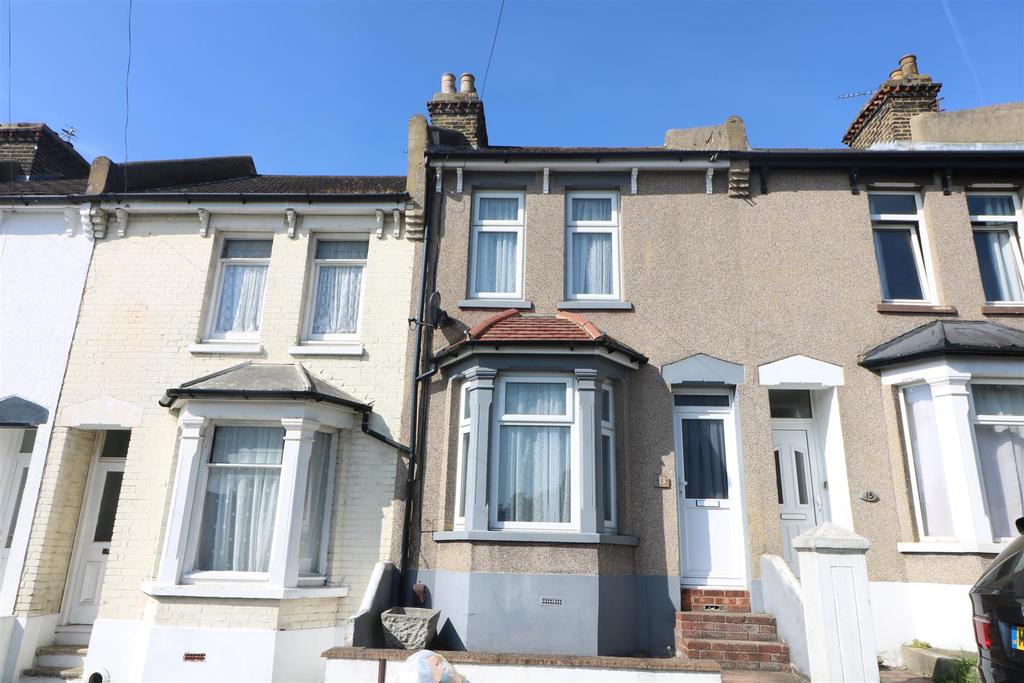 Kitchener Road, Strood 3 bed house £250,000