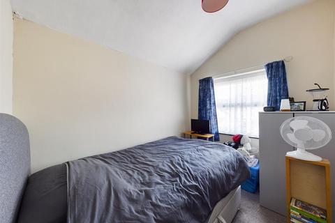 13 Kitchener Road, Rochester, ME2 3AJ