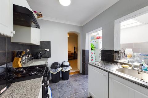 13 Kitchener Road, Rochester, ME2 3AJ