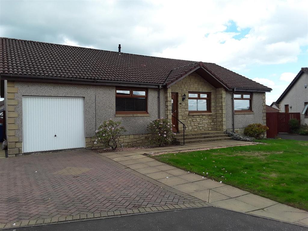 11 Queen Margaret Park, Dunfermline 3 bed detached bungalow £1,150 pcm (£265 pw)