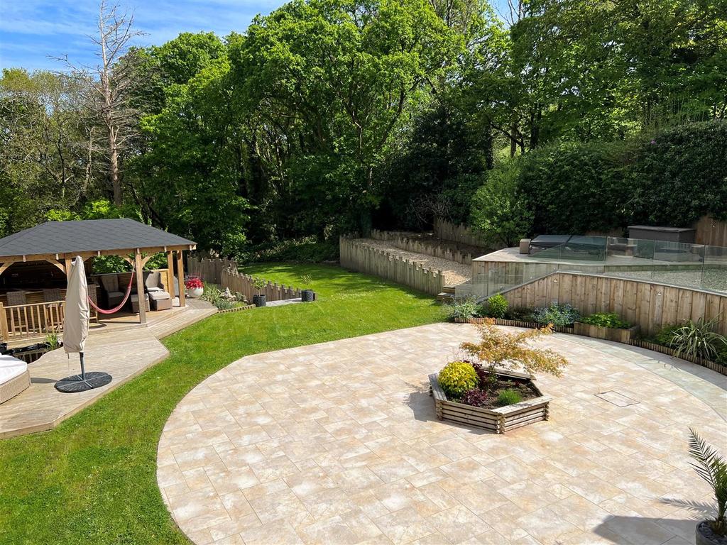 Nanstallon, Bodmin 5 bed detached house £1,600,000