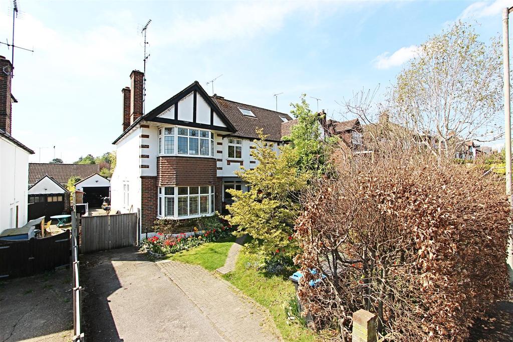 Miswell Lane, Tring 4 bed house £800,000