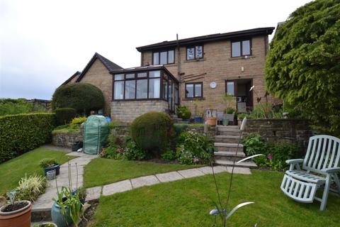 17 Ambleton Way, Queensbury, Bradford, BD13 2DZ