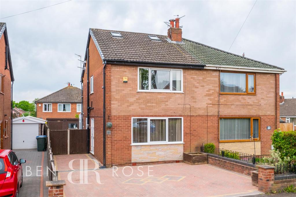 Briar Avenue, Euxton, Chorley 4 bed semidetached house £219,995
