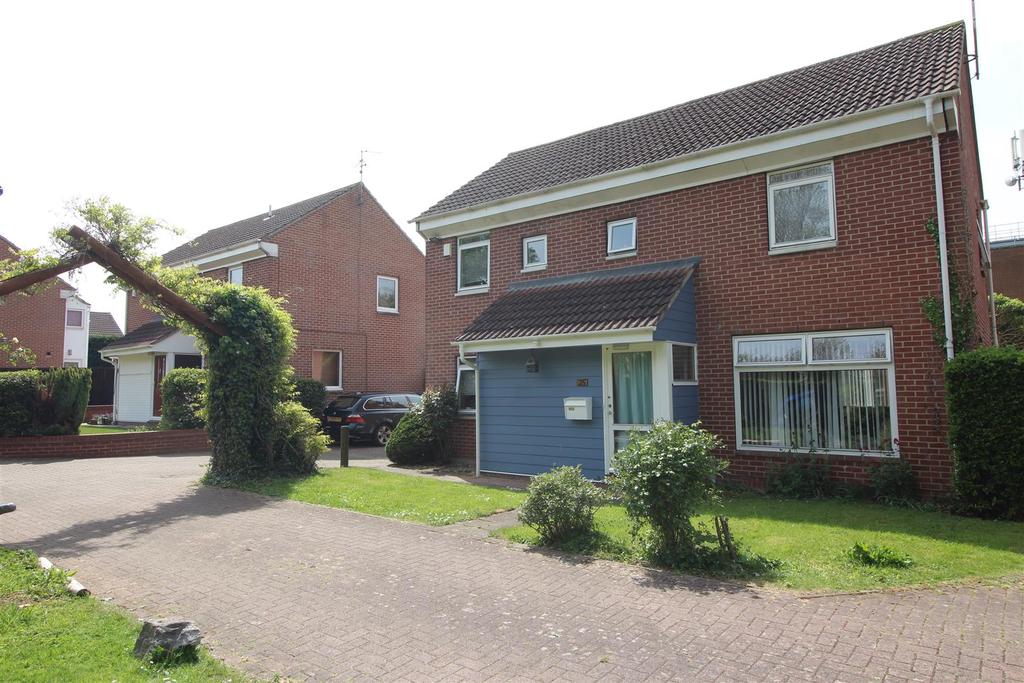 Denmark Drive, Orton Waterville, Peterborough 4 bed detached house £