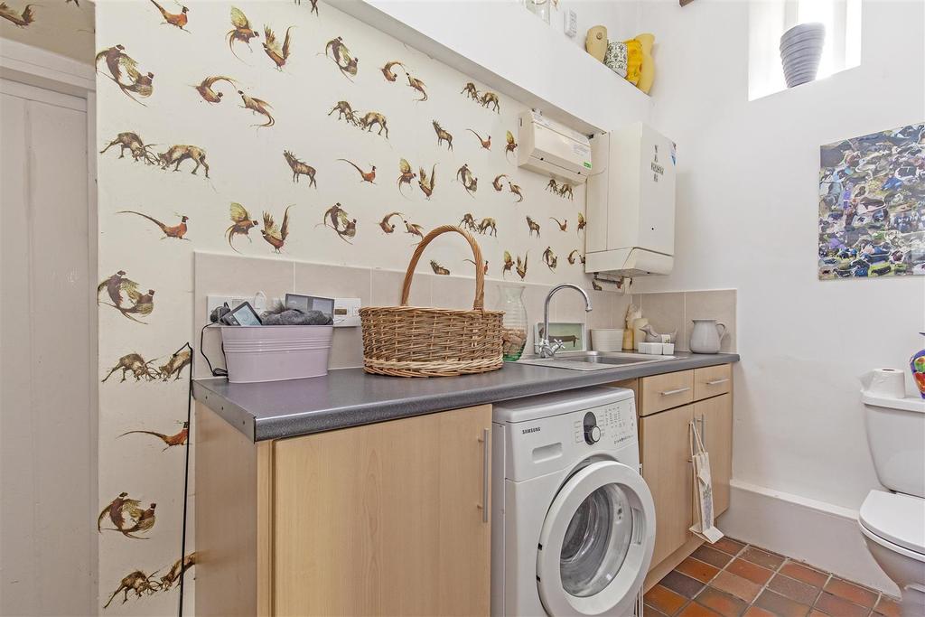 Utility Room-1.jpg