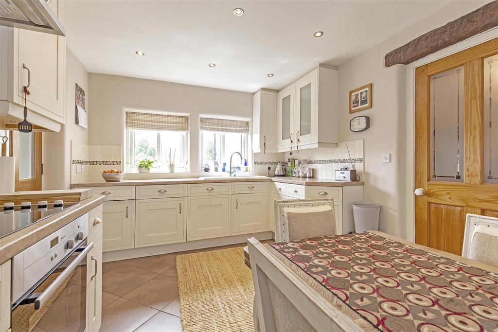 Kitchen-2.jpg
