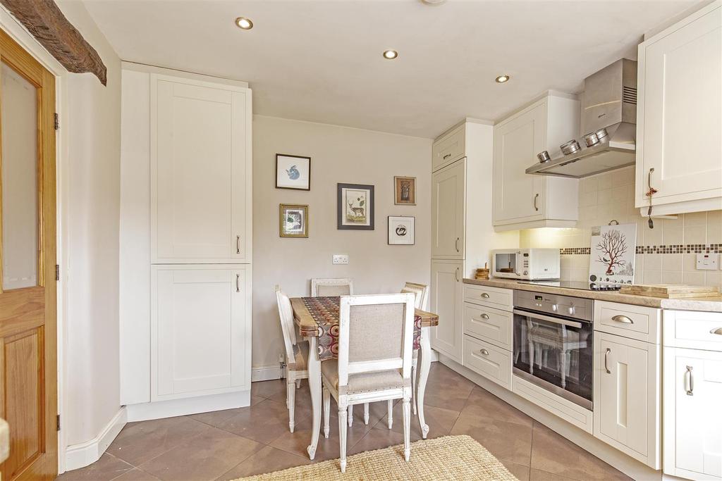 Kitchen-3.jpg