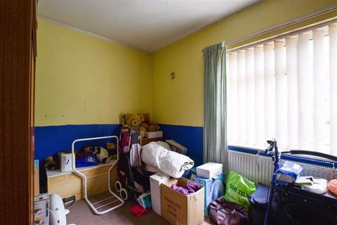 3 Rosedale Road, Northampton, NN2 7QE