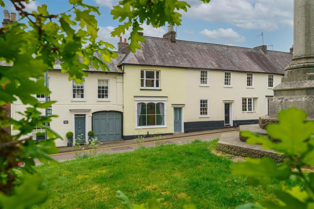 Castle Street, Berkhamsted 4 bed terraced house £860,000