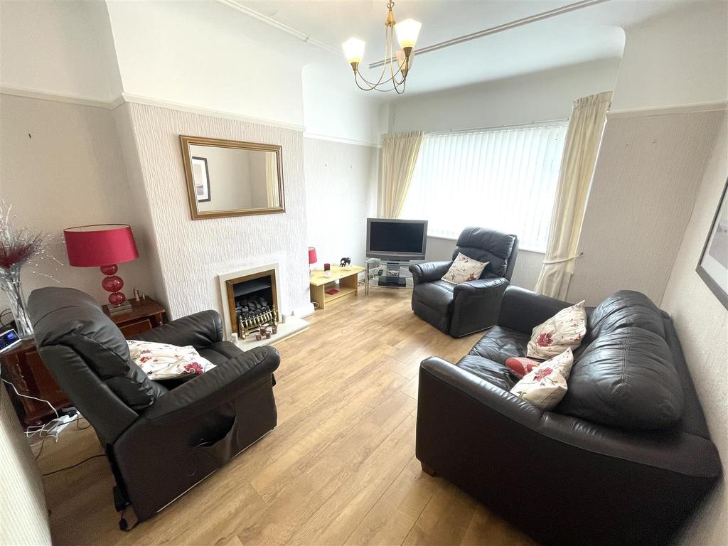 Trent Avenue, Bowring Park, Liverpool 3 bed semidetached house £185,000