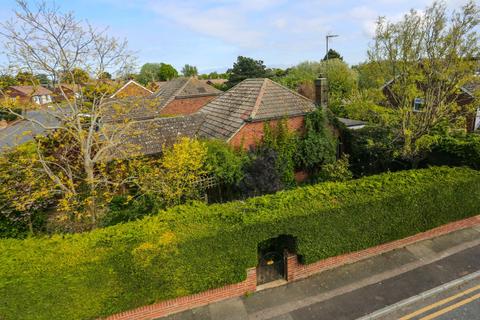 1 Greenhill Gardens, Minster, Ramsgate, CT12 4EW