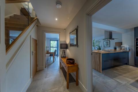 3 bedroom mews for sale - Church Farm Mews, Chester Road, Acton