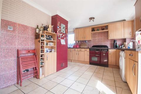 58 Beardsley Drive, Chelmsford, CM1 6ZG