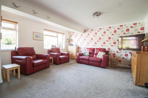 58 Beardsley Drive, Chelmsford, CM1 6ZG
