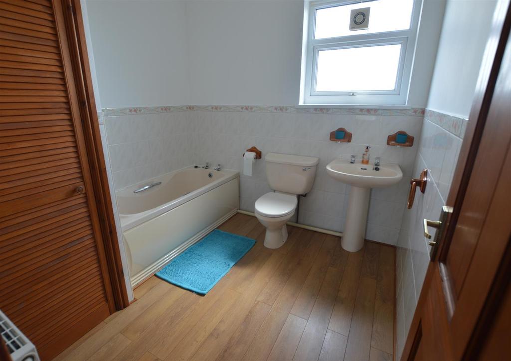 Bathroom.JPG