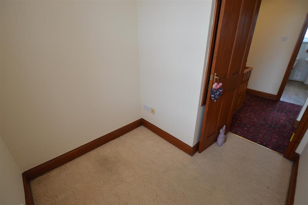 Bed3.JPG