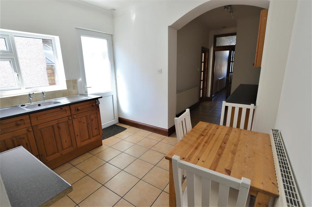 Kitchen1.JPG