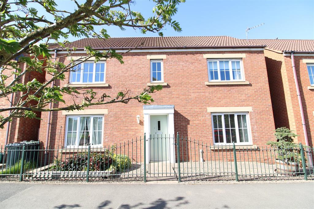 Collingsway, Darlington 3 bed detached house £225,000