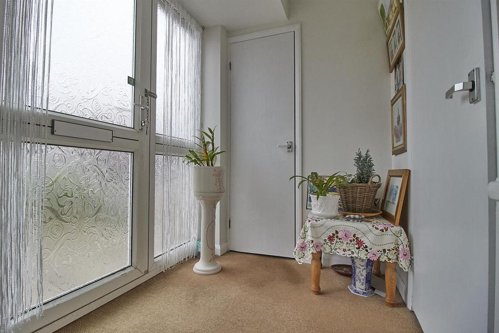 Kerry Close, Barwell 2 bed semidetached bungalow for sale £190,000