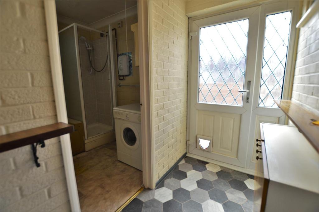 Kent Avenue, Slough, Slough 3 bed semidetached house £425,000